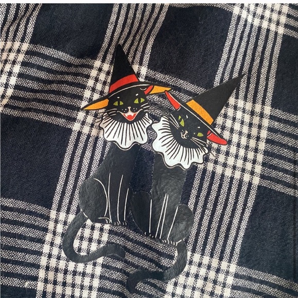 HALLOWEEN Witchy Cats Hi-Lo Ruffle Plaid Shirt - Picture 6 of 8